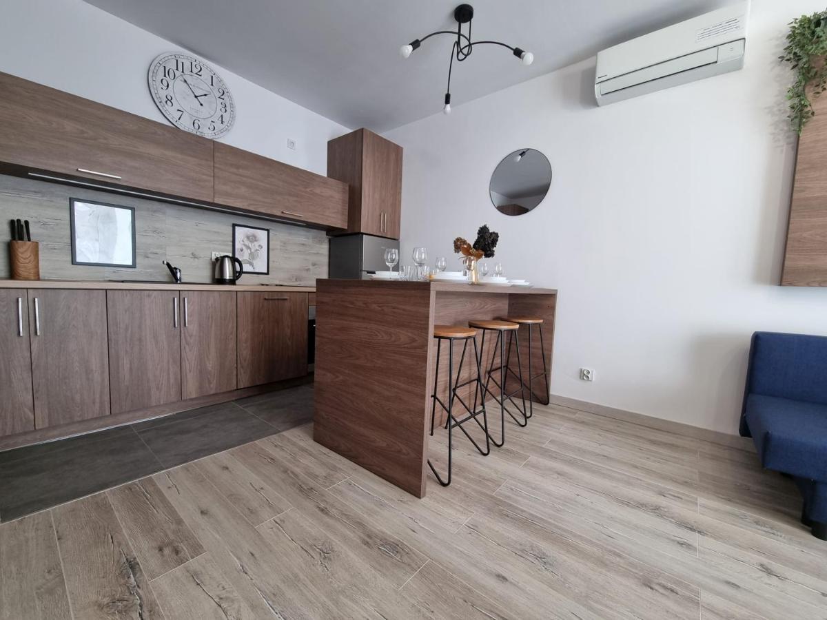 Q Apart Enter- Dwa Pokoje, Manufaktura, Klimatyzacja I Garaz Gratis, Fv, Gwarancja Zadowolenia Łódź Zewnętrze zdjęcie